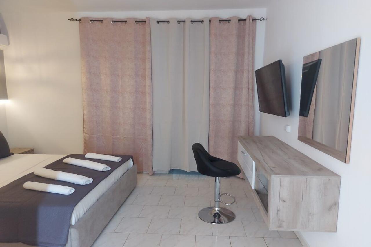 Hotel Aegean Pearl Tigaki Esterno foto
